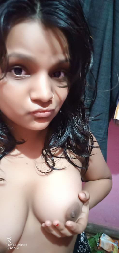 Housewife Nude #ehHK5tHV