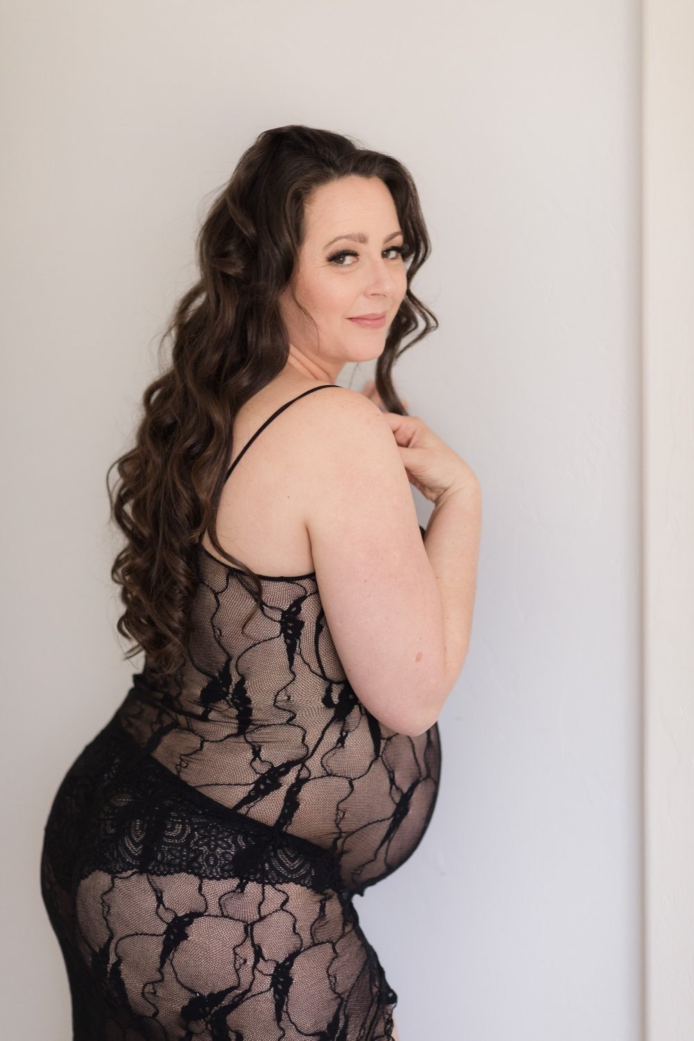 Pregnant Boudoir // Wholesome Brunette Shows off Voluptuous Tits #r2cRYCZy