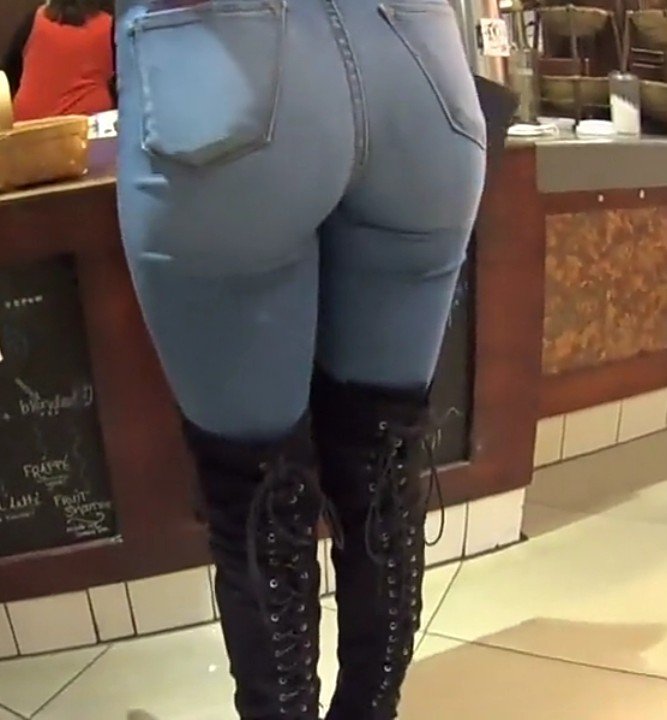 PERFECT GIRL IN TIGHT JEANS AND HIGH BOOTS đ€Șđ„â€ïž #wCz2TfNe