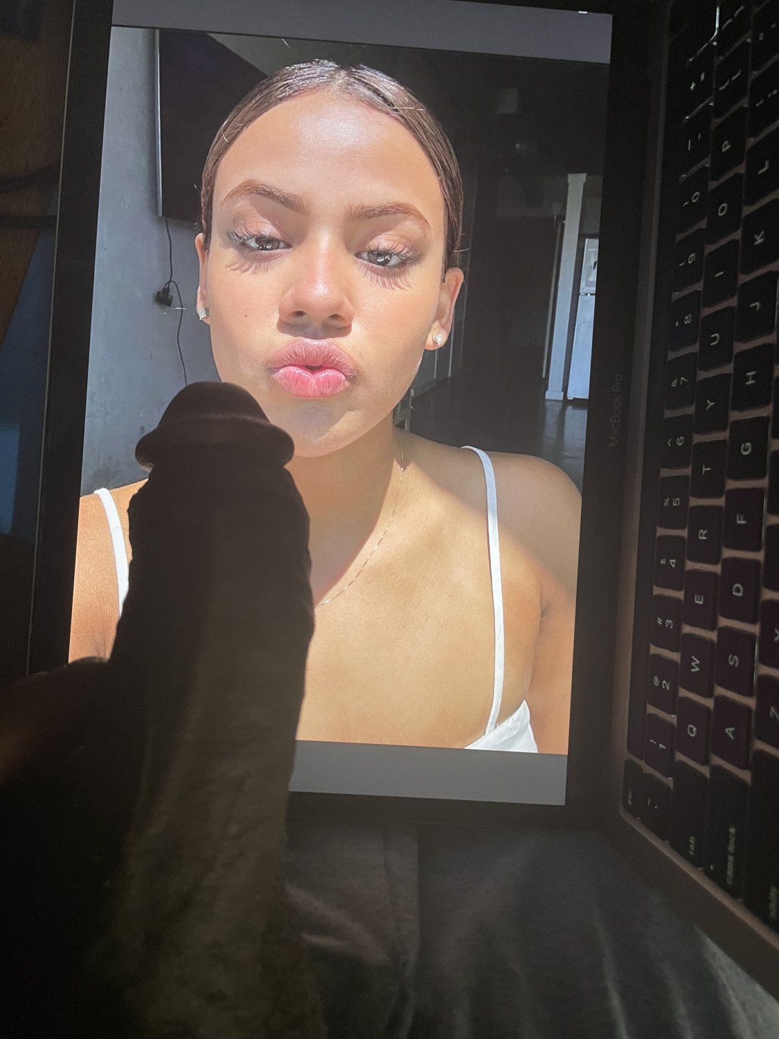 BBC Cumtribute to Pretty Latina with Sexy Pouting Lips #VZ6OuthA