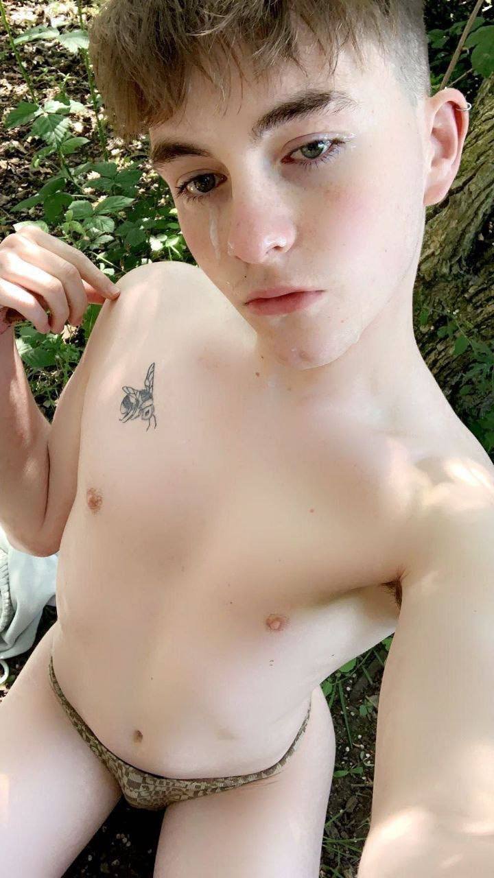 Femboy fag #Ahej8tqP