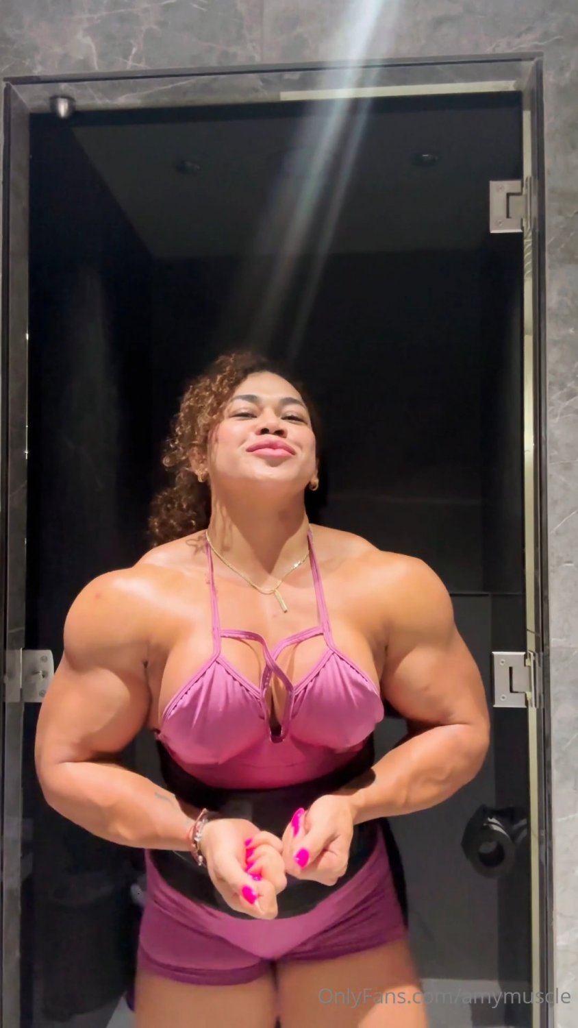 Mrs Muscle, bulking up her bodybuilding nudes #oe37U8xy