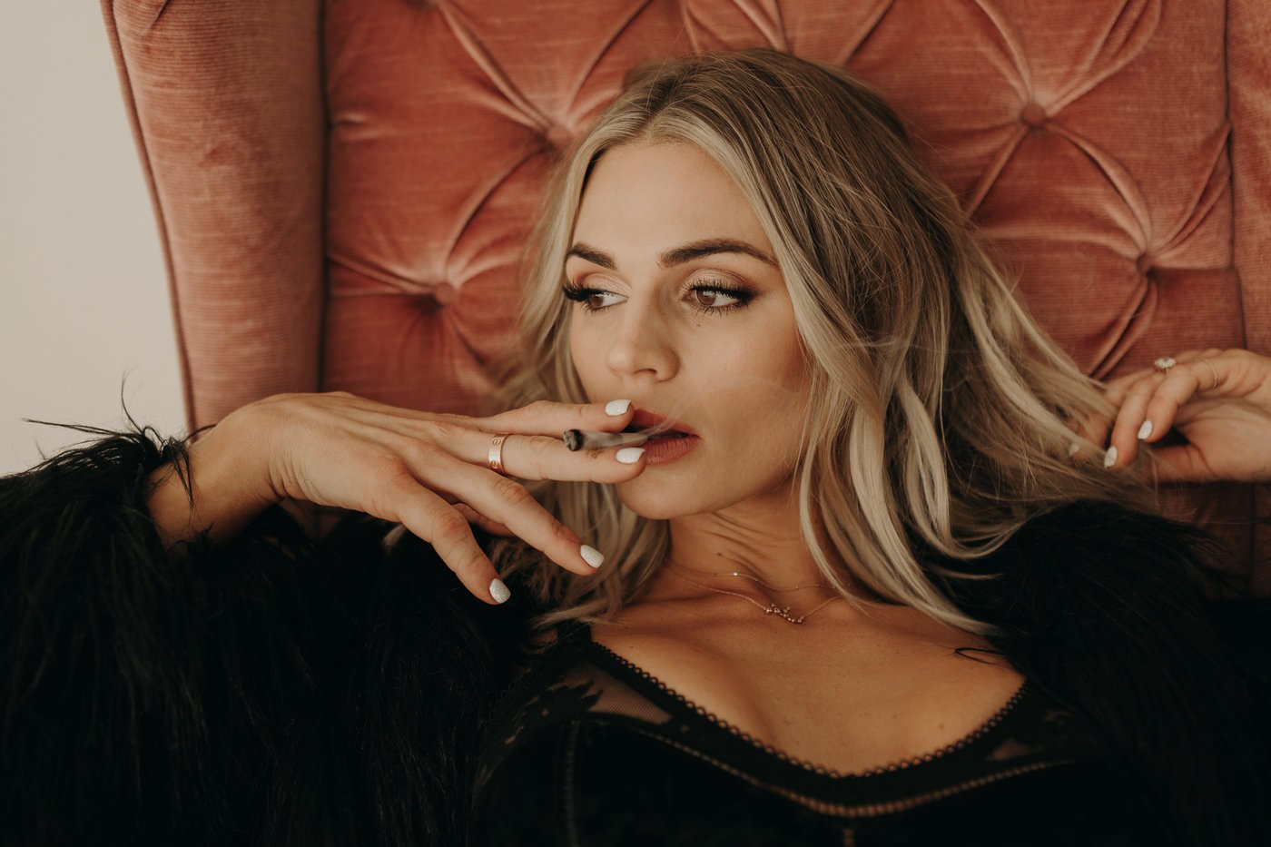 Glamorous Blonde Boudoir #8tUTJEbl