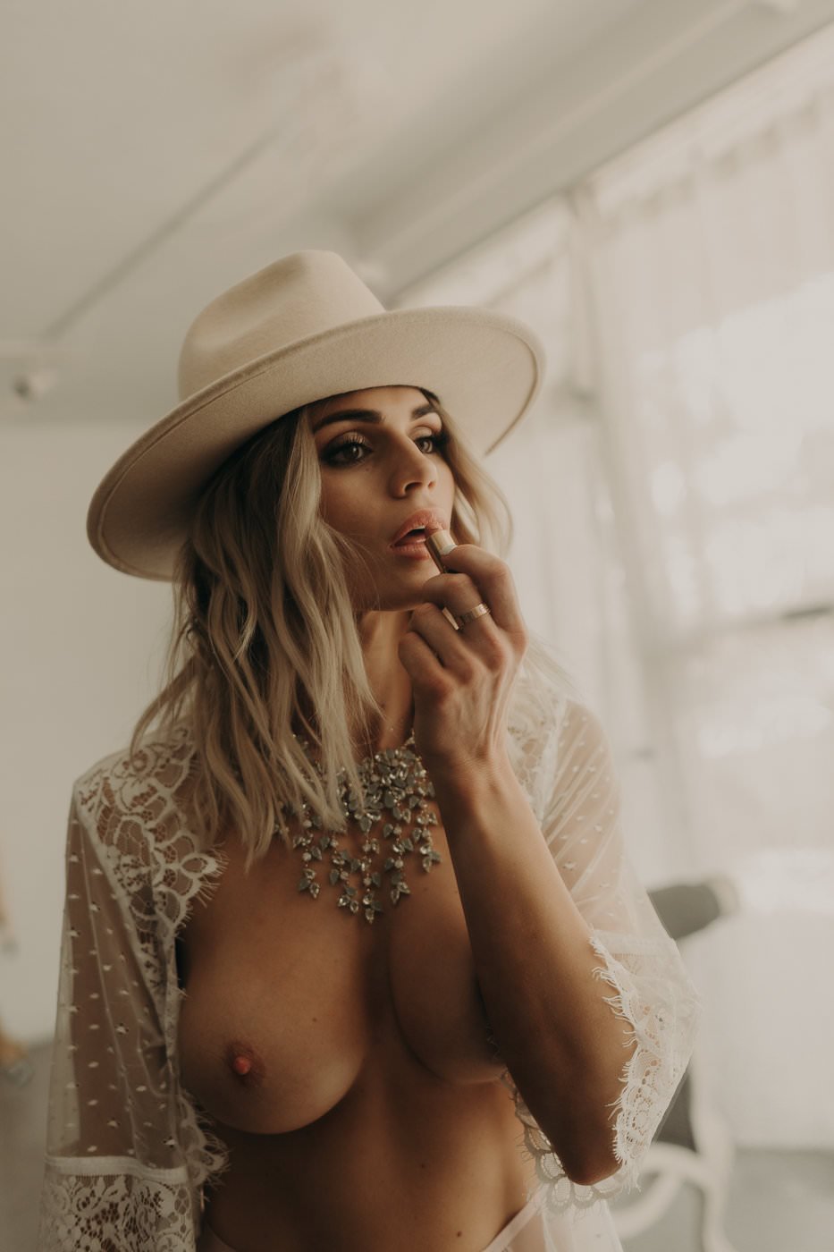 Glamorous Blonde Boudoir #OaHPB9mj