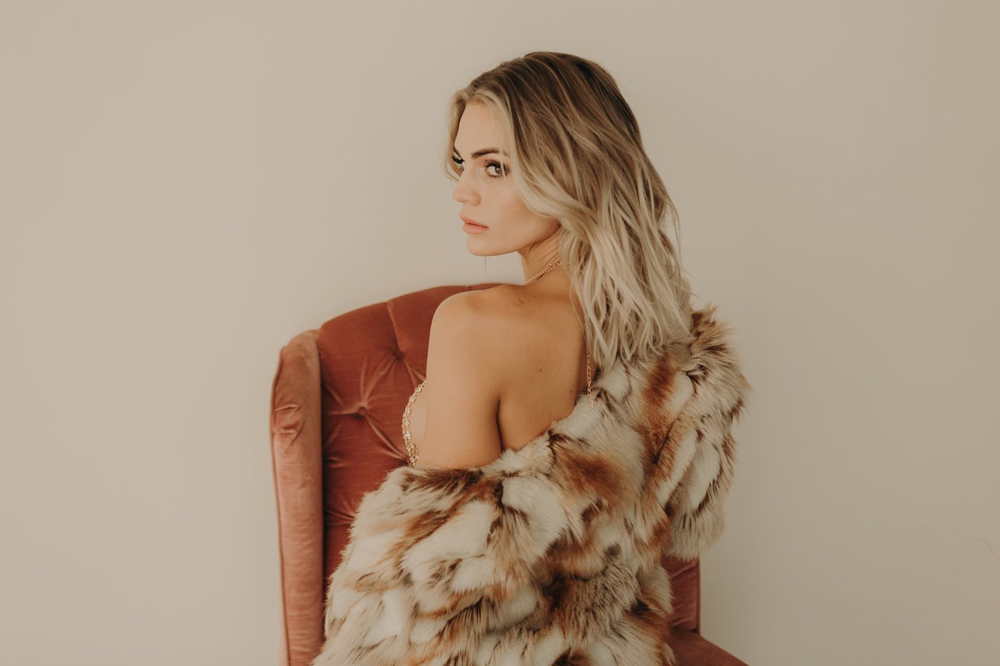 Glamorous Blonde Boudoir #SXcun3FT