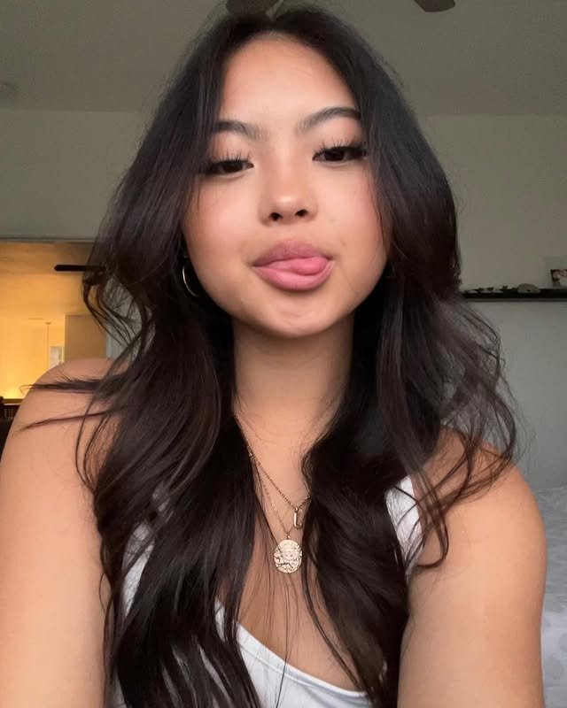 Sexy petite ABG teen Kaleizah #2E620X3i