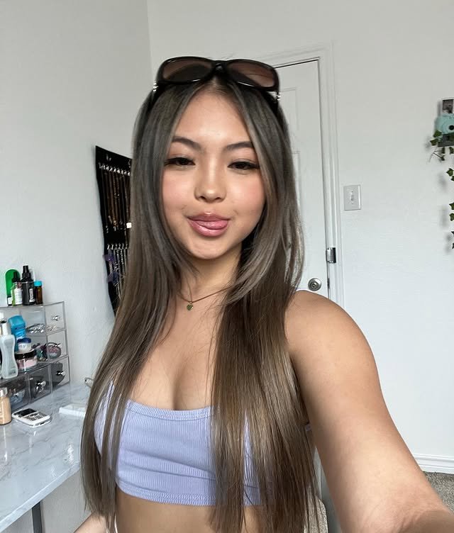 Sexy petite ABG teen Kaleizah #f98Z3d6i