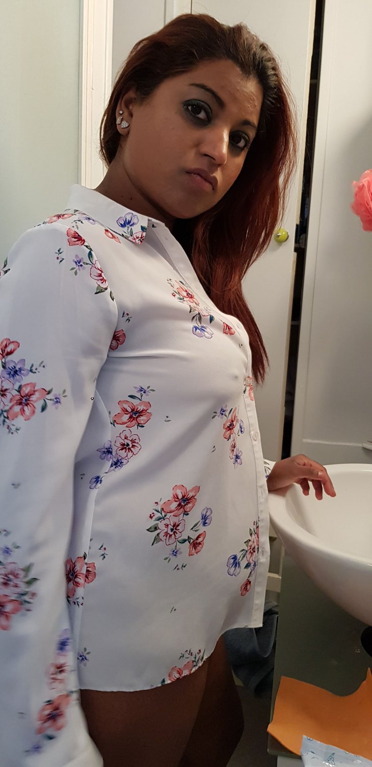 My hotwife in thé bathroom #Axt7jHS4